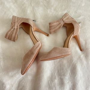 Nude Heels - Suede - Gianni Bini